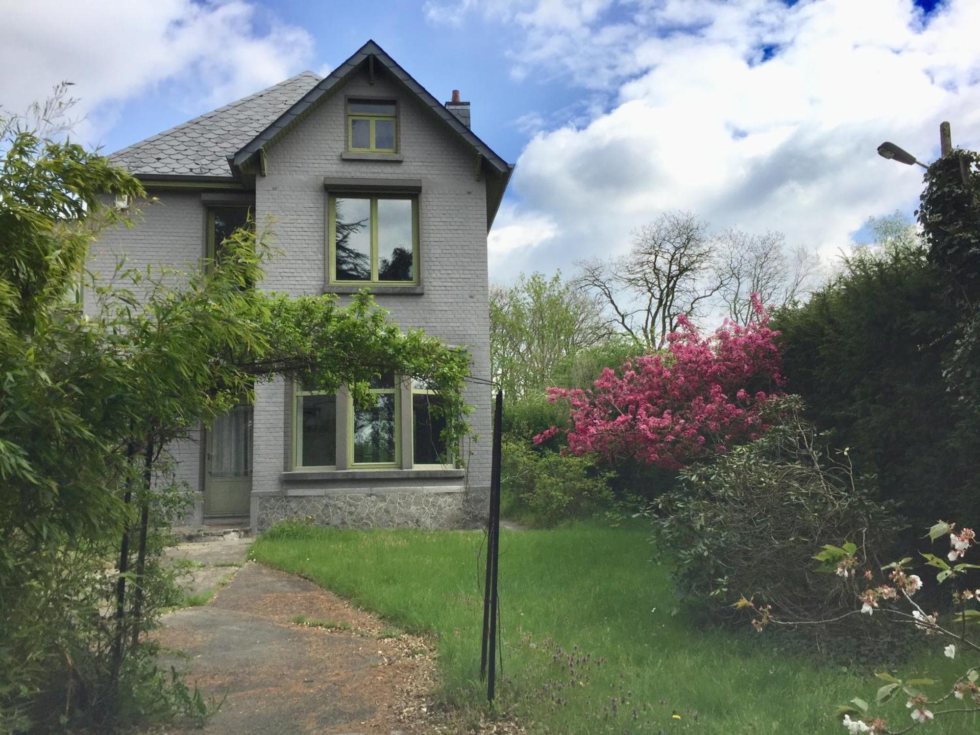 Charmante Villa Des Annees 30 Braine-lʼAlleud Eksteriør bilde